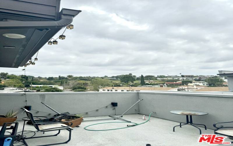 Rooftop Deck (4th Level)