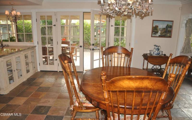 Family/dining area