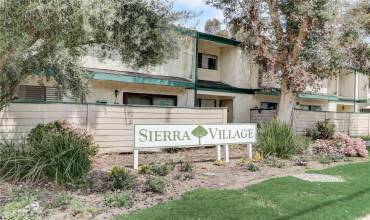 23526 Newhall Avenue 6, Newhall, California 91321, 2 Bedrooms Bedrooms, ,1 BathroomBathrooms,Residential,Buy,23526 Newhall Avenue 6,SR24083614
