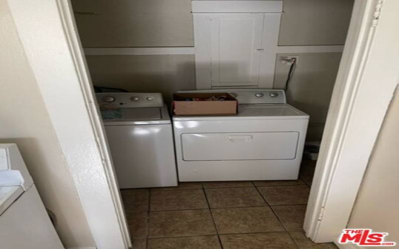 Washer - Dryer HookUp - Appliances not included