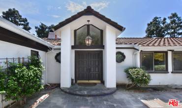 2901 Benedict Canyon Drive, Beverly Hills, California 90210, 5 Bedrooms Bedrooms, ,5 BathroomsBathrooms,Residential,Buy,2901 Benedict Canyon Drive,24384625