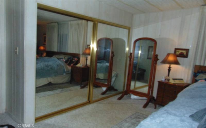 master bedroom mirrored closet doors