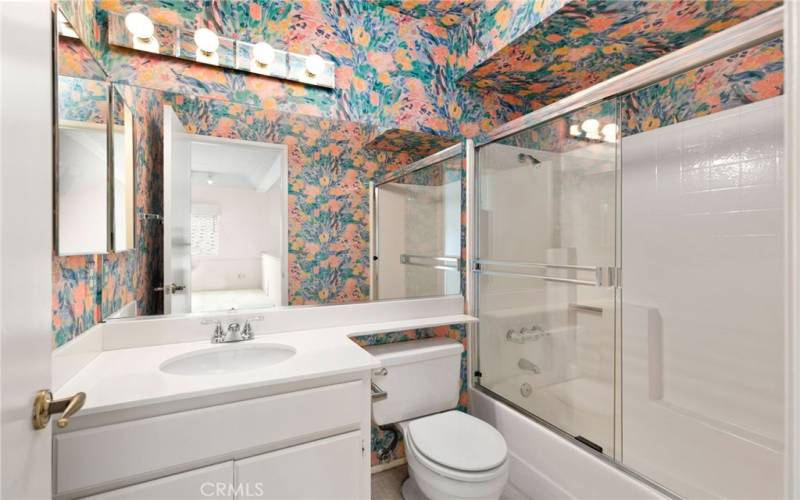 Loft Full Bathroom