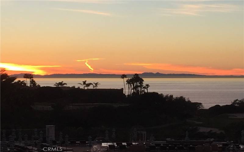 Ocean, Catalina island and Sunset Views from Your Beach close home live in paradise year round!