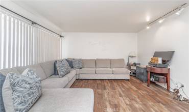 527 Cedar Avenue 2G, Long Beach, California 90802, 1 Bedroom Bedrooms, ,1 BathroomBathrooms,Residential,Buy,527 Cedar Avenue 2G,RS24085386