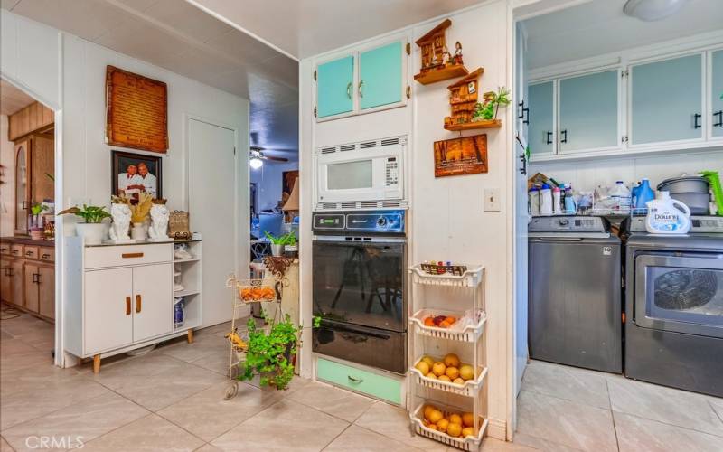 kitchen & laundry room