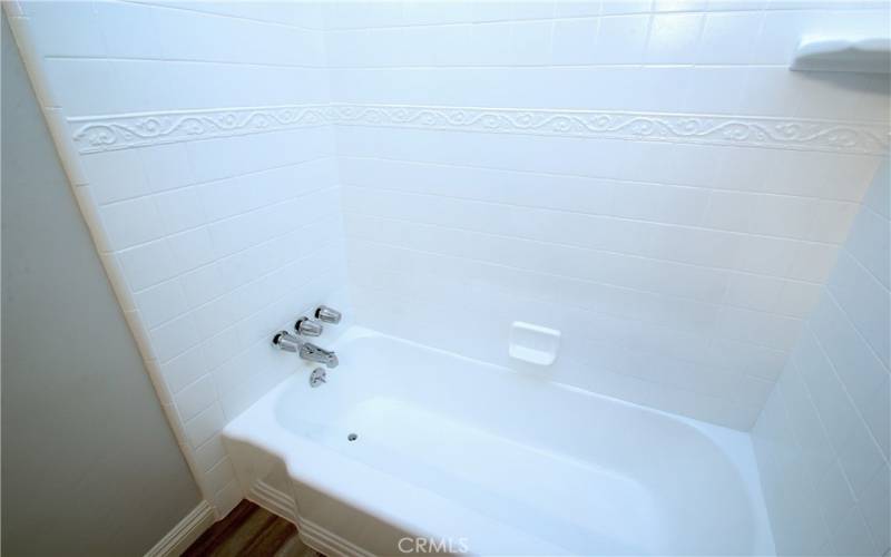 Reglazed bath tub
