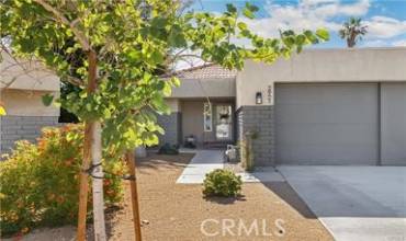 2921 Sunflower Circle E, Palm Springs, California 92262, 2 Bedrooms Bedrooms, ,2 BathroomsBathrooms,Residential,Buy,2921 Sunflower Circle E,HD24080390