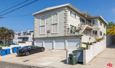 2103 Carnegie Lane, Redondo Beach, California 90278, 12 Bedrooms Bedrooms, ,Residential Income,Buy,2103 Carnegie Lane,24386597