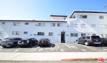 1940 Carmen Avenue PENTHOUSE, Los Angeles, California 90068, 2 Bedrooms Bedrooms, ,2 BathroomsBathrooms,Residential Lease,Rent,1940 Carmen Avenue PENTHOUSE,23331109