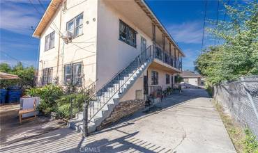 138 W 66th Street, Los Angeles, California 90003, 8 Bedrooms Bedrooms, ,4 BathroomsBathrooms,Residential Income,Buy,138 W 66th Street,RS24087764