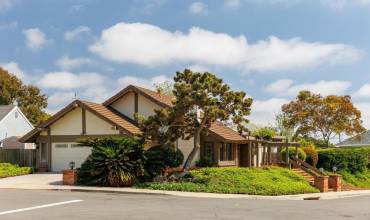 4026 Crescent Point Road, Carlsbad, California 92008, 3 Bedrooms Bedrooms, ,2 BathroomsBathrooms,Residential,Buy,4026 Crescent Point Road,NDP2403749