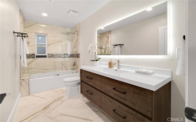upper level bath shared with upper 2 bedrooms.