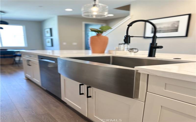 Model Home - Plan 6 Kitchen Island