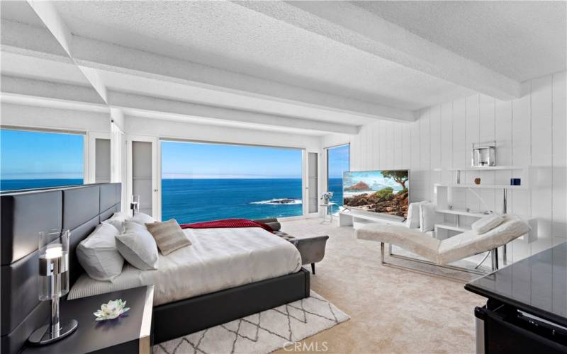 180 degree unobstructed ocean views are here too with privacy.