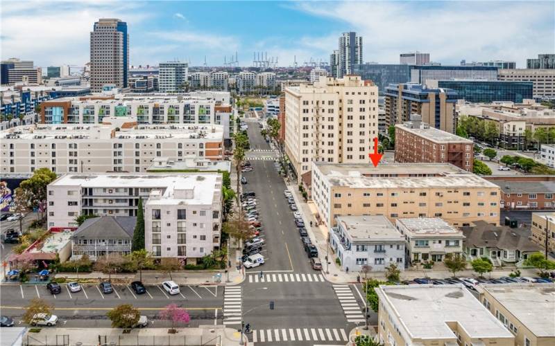 Surrounded by an array of restaurants and nightlife hotspots, with The Pike and Shoreline Village just minutes away, as well as being five blocks from the beach and one block from the Blue Line train, it offers the epitome of urban living.