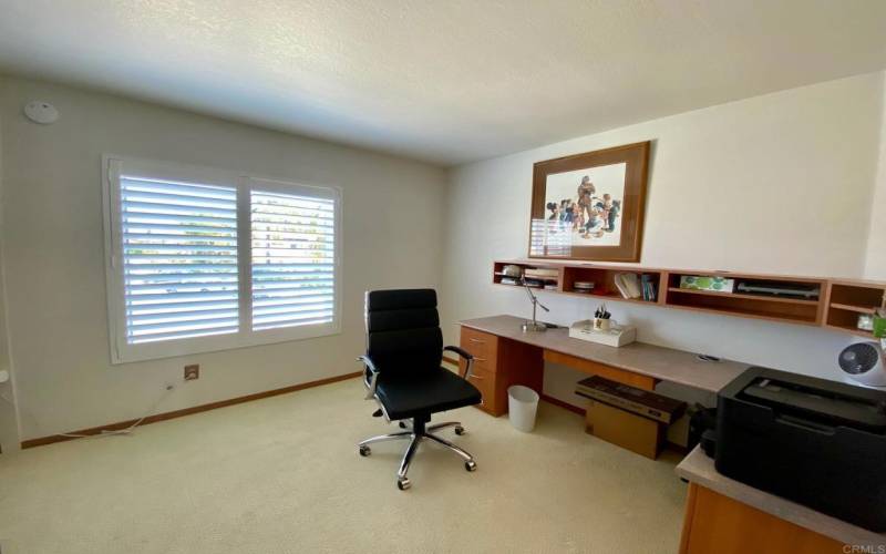 Bedroom 3 with Desk