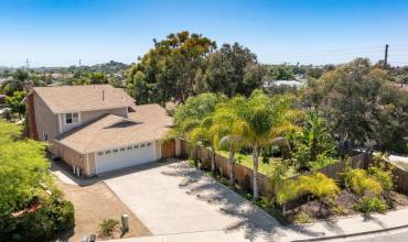 215 Pippin Drive, Fallbrook, California 92028, 4 Bedrooms Bedrooms, ,3 BathroomsBathrooms,Residential,Buy,215 Pippin Drive,NDP2403918