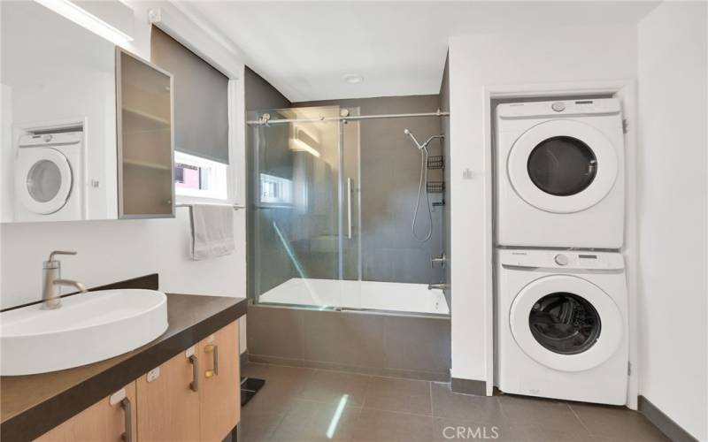In unit laundry (washer & dryer included)