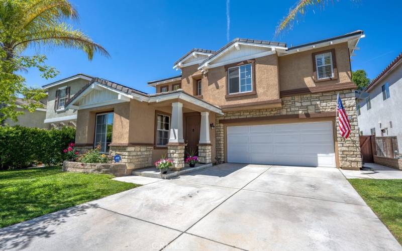 Saugus CA pool home with large space for parking, with a prime saugus ca culdesac location