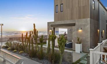 3865 Ocean Front Walk, San Diego, California 92109, 2 Bedrooms Bedrooms, ,3 BathroomsBathrooms,Residential,Buy,3865 Ocean Front Walk,240010117SD