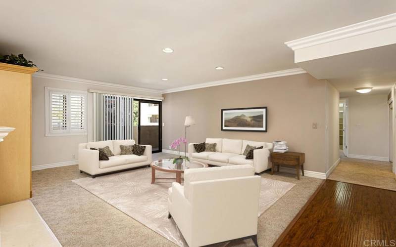 Large living room, gives you countless options for furnishing.