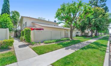 13514 1/2 Village Drive, Cerritos, California 90703, 2 Bedrooms Bedrooms, ,1 BathroomBathrooms,Residential,Buy,13514 1/2 Village Drive,RS24088225