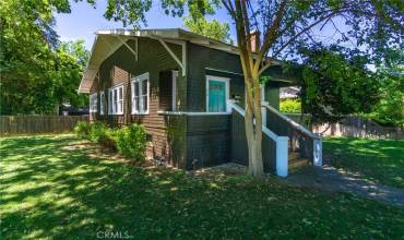 556 E 4th Street, Chico, California 95928, 3 Bedrooms Bedrooms, ,2 BathroomsBathrooms,Residential,Buy,556 E 4th Street,SN24093258