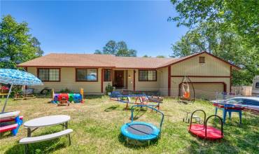 2850 Hartley Street, Lakeport, California 95453, 3 Bedrooms Bedrooms, ,2 BathroomsBathrooms,Residential,Buy,2850 Hartley Street,LC24093062