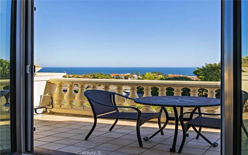 Ocean View, Balcony 82 Albero RPV
