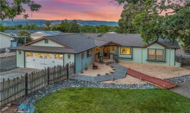 4400 Oak Avenue, Lakeport, California 95453, 3 Bedrooms Bedrooms, ,2 BathroomsBathrooms,Residential,Buy,4400 Oak Avenue,LC24093851