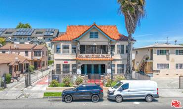 441 W 79th Street, Los Angeles, California 90003, 16 Bedrooms Bedrooms, ,Residential Income,Buy,441 W 79th Street,24388263