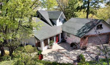 1343 Golden Rule Lane, Lake Arrowhead, California 92352, 3 Bedrooms Bedrooms, ,Residential,Buy,1343 Golden Rule Lane,RW24093390