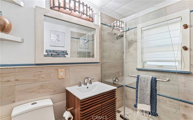 main level bath with large walk in shower