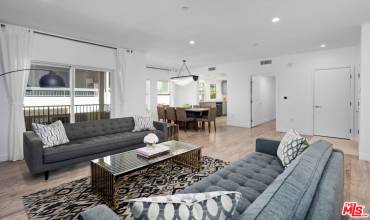 1420 N Laurel Avenue 201, West Hollywood, California 90046, 2 Bedrooms Bedrooms, ,2 BathroomsBathrooms,Residential Lease,Rent,1420 N Laurel Avenue 201,24390935