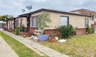 1609 W 107th Street W, Los Angeles, California 90047, 3 Bedrooms Bedrooms, ,3 BathroomsBathrooms,Residential Income,Buy,1609 W 107th Street W,DW24079780