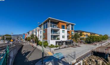 340 29Th Ave 208, Oakland, California 94601, 2 Bedrooms Bedrooms, ,1 BathroomBathrooms,Residential,Buy,340 29Th Ave 208,41059244