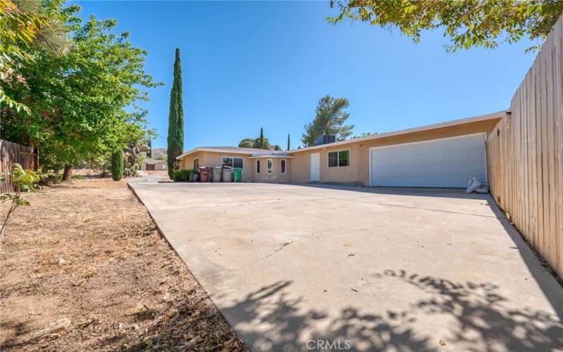 Attached Garage in Back