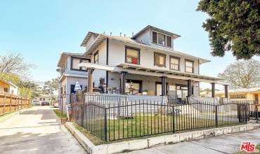915 E 50th Street, Los Angeles, California 90011, 12 Bedrooms Bedrooms, ,Residential Income,Buy,915 E 50th Street,24391301