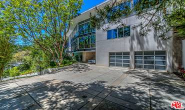 2207 Bowmont Drive, Beverly Hills, California 90210, 5 Bedrooms Bedrooms, ,5 BathroomsBathrooms,Residential,Buy,2207 Bowmont Drive,24378593