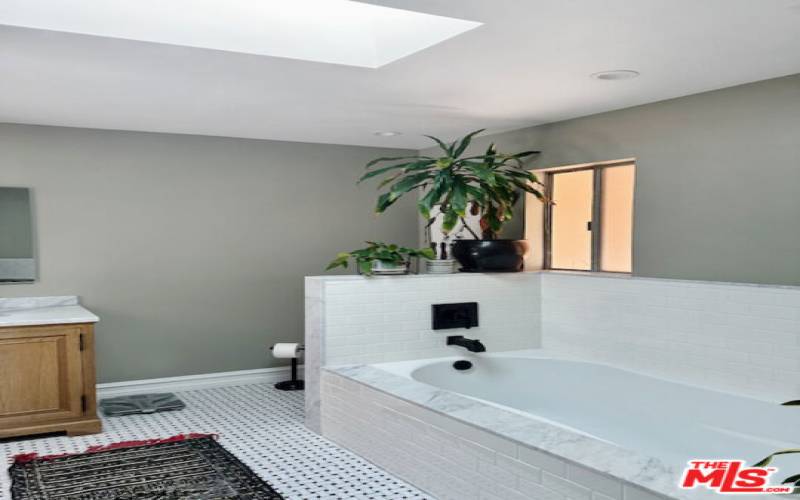 master bathroom - soaking tub