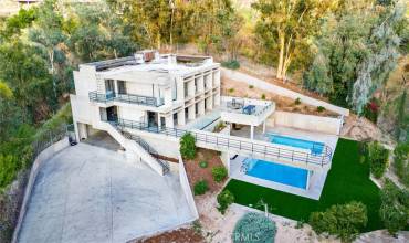 Private and luxurious concrete masterpiece.