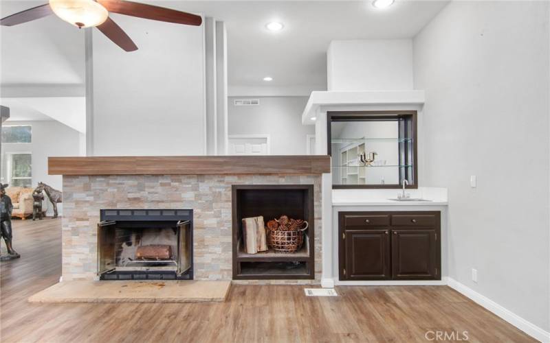 Fireplace and Wet bar in the family room