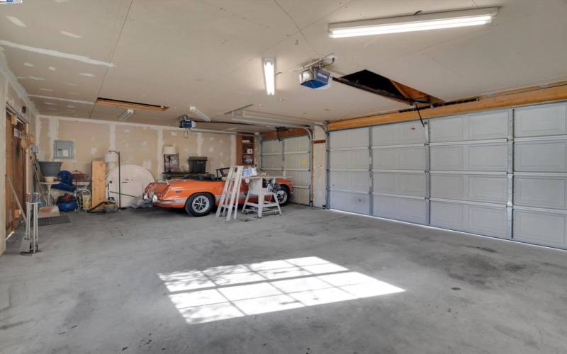 3 car garage
