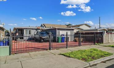 219 Maine Ave, Richmond, California 94804, 3 Bedrooms Bedrooms, ,2 BathroomsBathrooms,Residential,Buy,219 Maine Ave,41049705