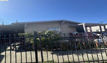 1425 79Th Ave, Oakland, California 94621, 4 Bedrooms Bedrooms, ,3 BathroomsBathrooms,Residential,Buy,1425 79Th Ave,41059819
