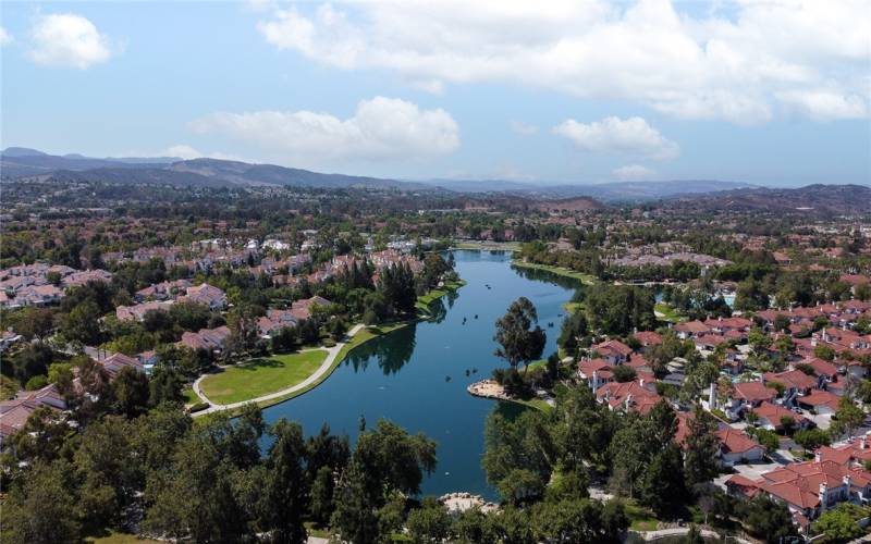 Enjoy all the Rancho Santa Margarita City Amenities; The Lake, Lagoon, Pools, Tennis, Parks, and More!