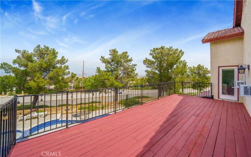 deck upstairs off bonus room