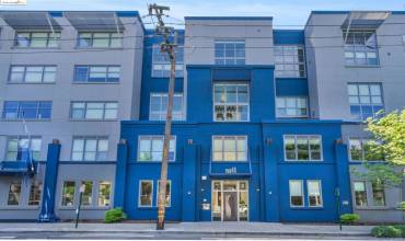 1001 46Th St 204, Oakland, California 94608, 2 Bedrooms Bedrooms, ,2 BathroomsBathrooms,Residential,Buy,1001 46Th St 204,41059936