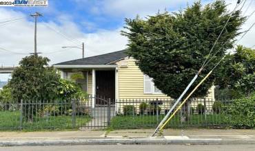 10500 Pippin Street, Oakland, California 94603, 3 Bedrooms Bedrooms, ,1 BathroomBathrooms,Residential,Buy,10500 Pippin Street,41059967